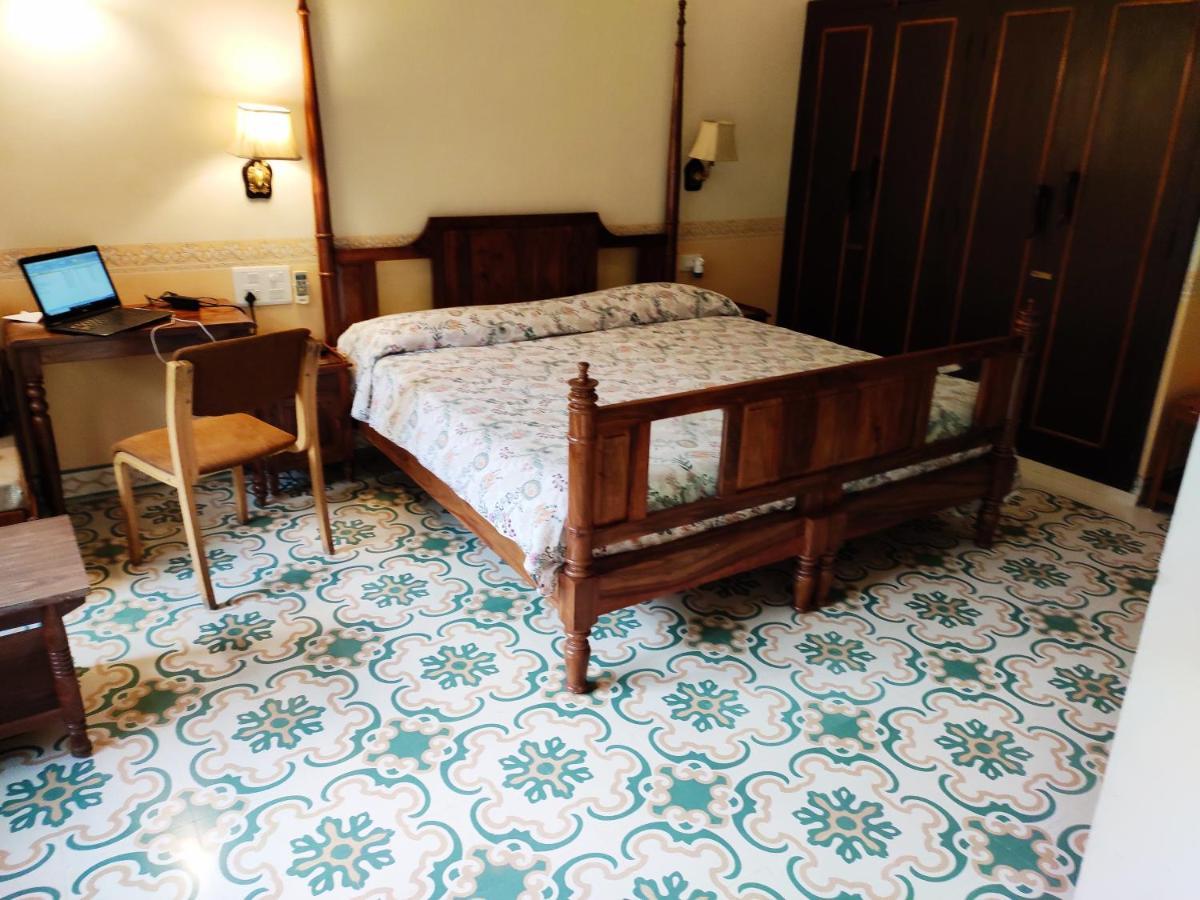 Hotel Jai Niwas Jaipur Luaran gambar
