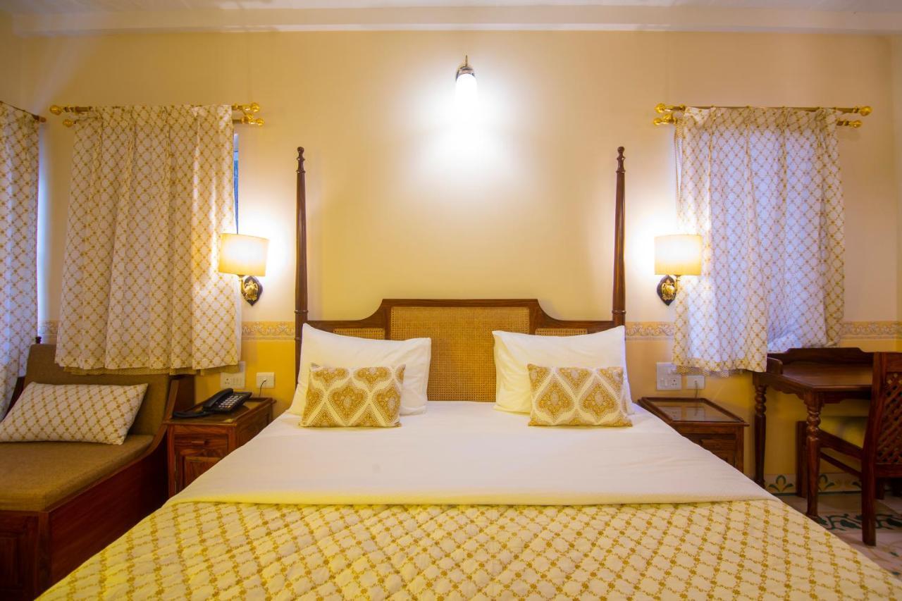 Hotel Jai Niwas Jaipur Luaran gambar