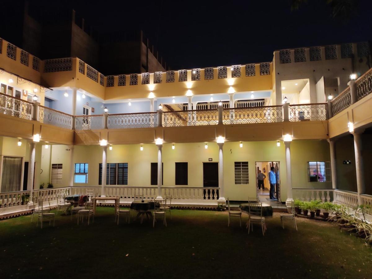 Hotel Jai Niwas Jaipur Luaran gambar