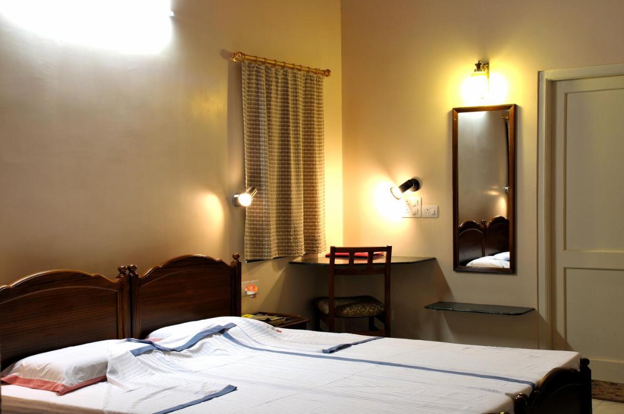 Hotel Jai Niwas Jaipur Luaran gambar