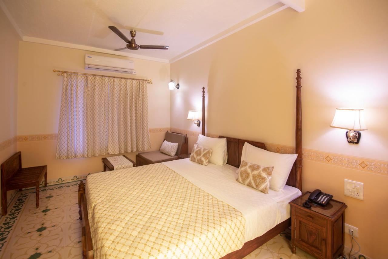 Hotel Jai Niwas Jaipur Luaran gambar