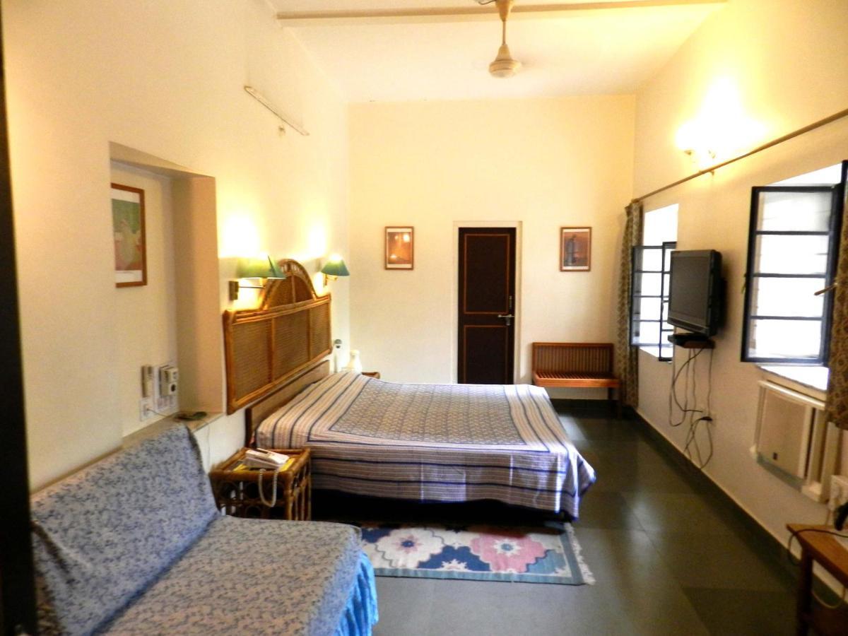 Hotel Jai Niwas Jaipur Luaran gambar