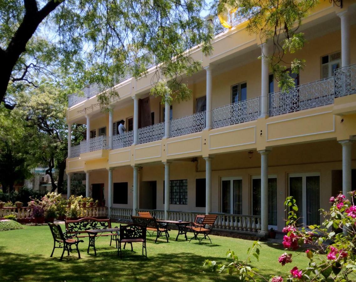 Hotel Jai Niwas Jaipur Luaran gambar