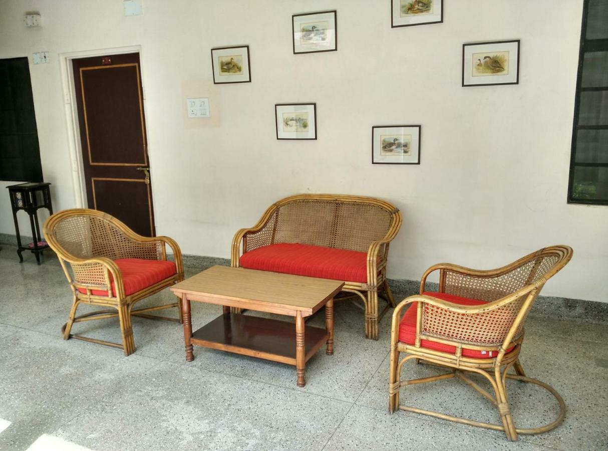 Hotel Jai Niwas Jaipur Luaran gambar