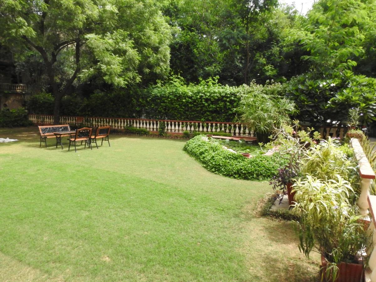 Hotel Jai Niwas Jaipur Luaran gambar